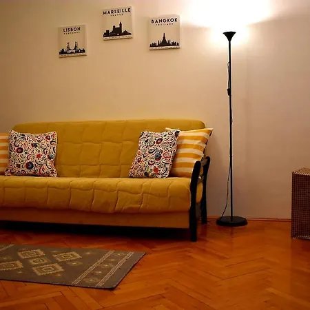 One Bedroom Ap Victoriei Square Appartamento